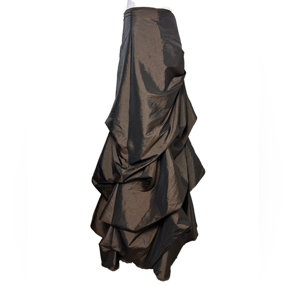 David’s Bridal Brown Ruched Taffeta Formal Ball Gown Skirt – Size 6 - Picture 4 of 7